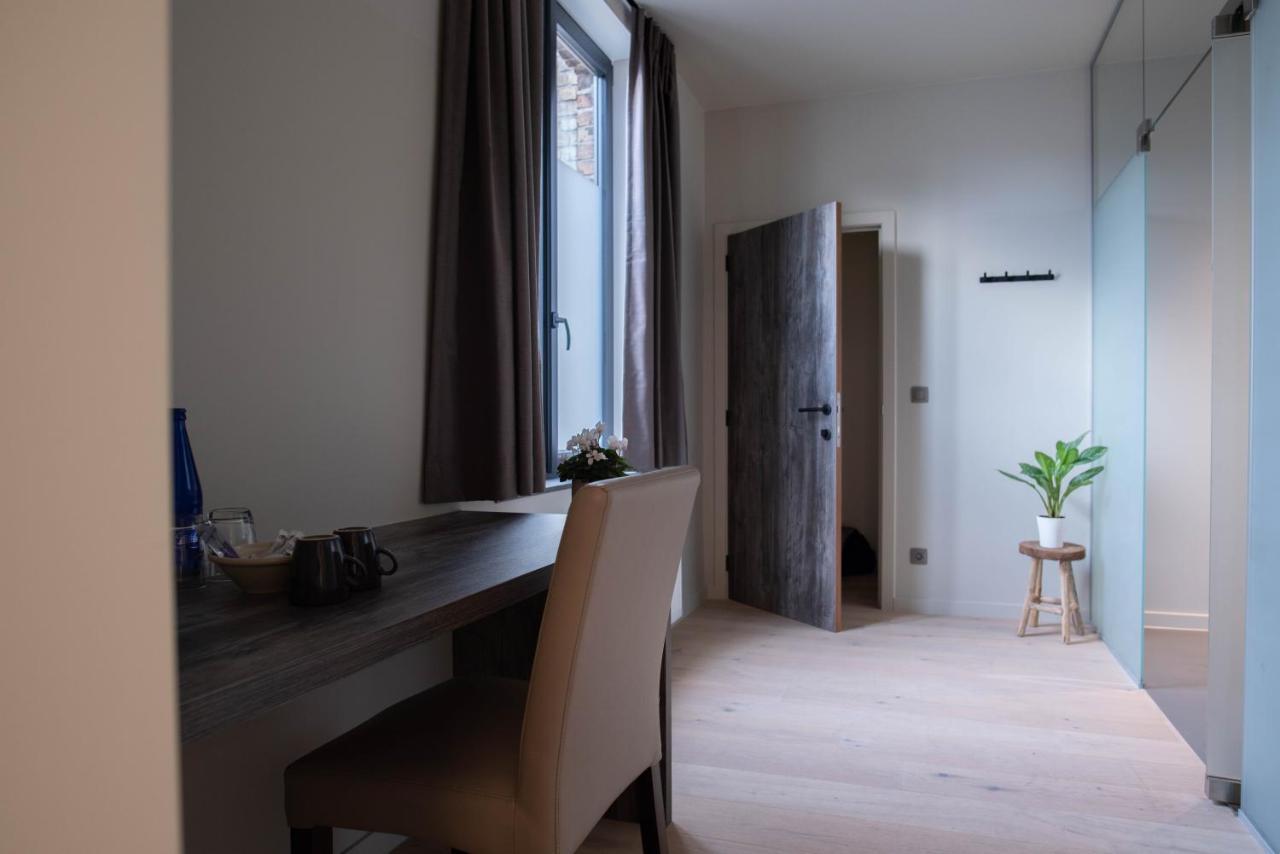 'T Ponton Bed and Breakfast Nieuwpoort Eksteriør billede