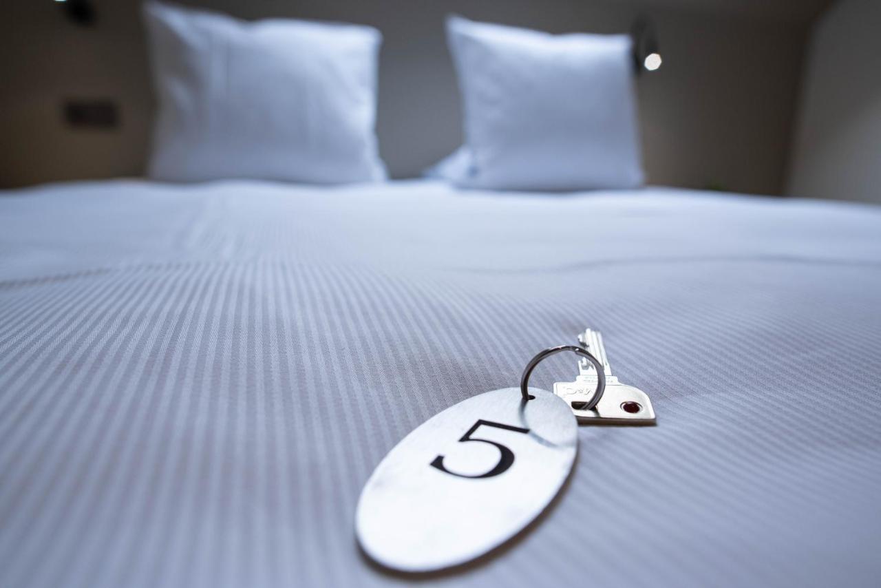 'T Ponton Bed and Breakfast Nieuwpoort Eksteriør billede