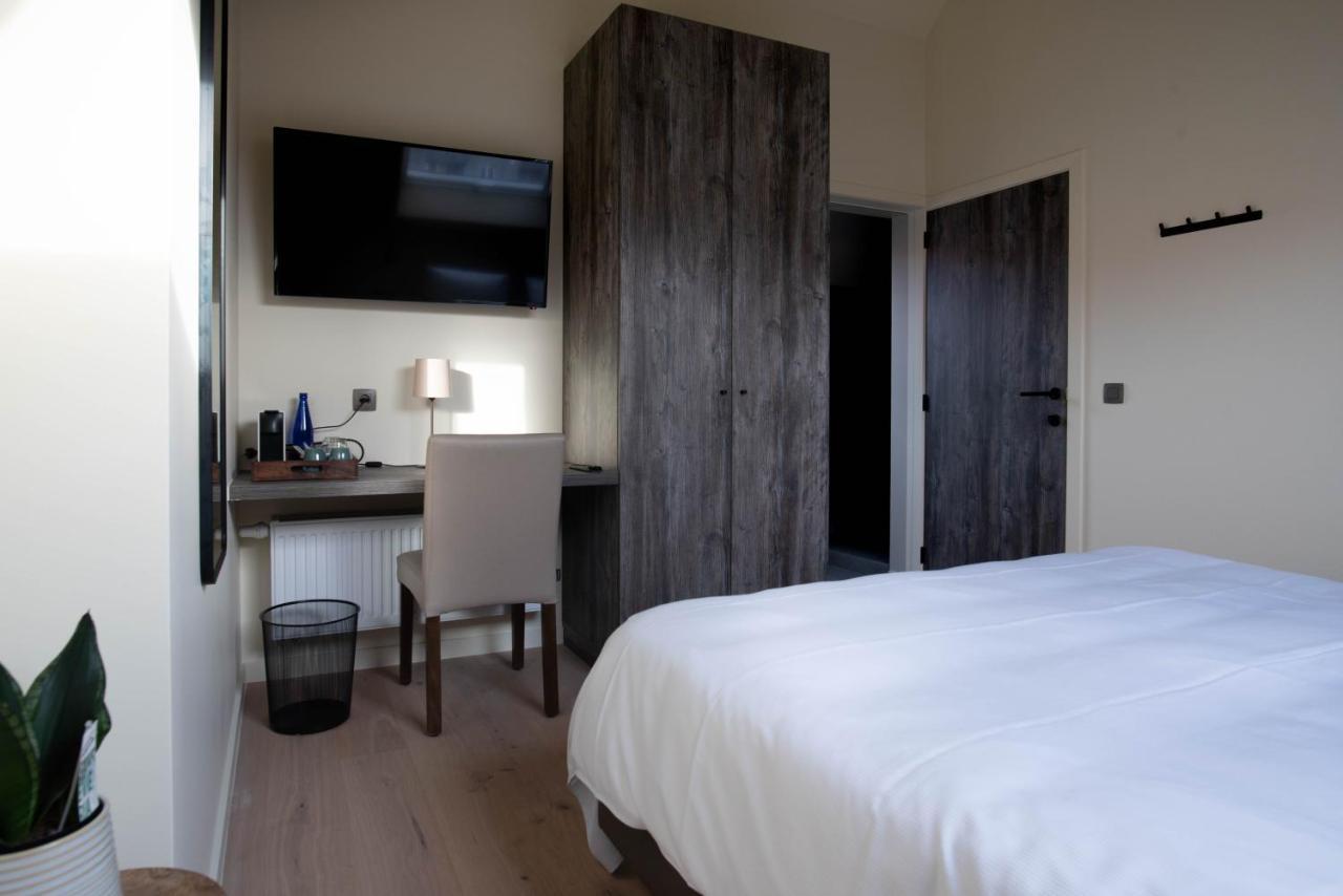 'T Ponton Bed and Breakfast Nieuwpoort Eksteriør billede